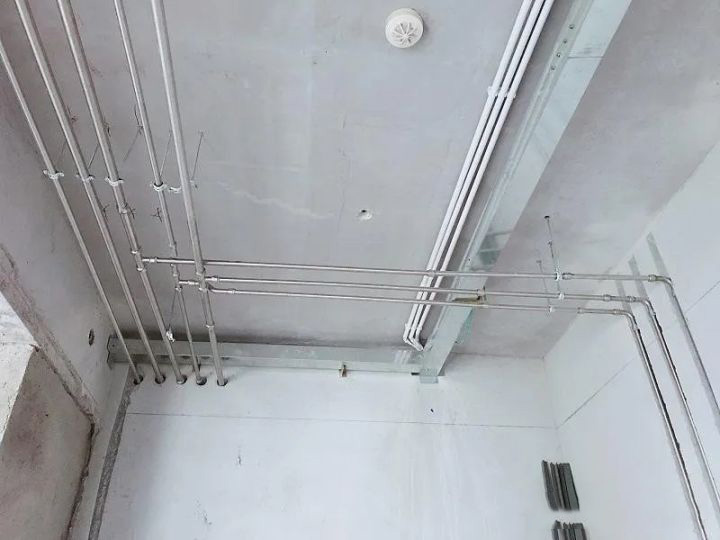 薄壁不銹鋼水管安裝.jpg